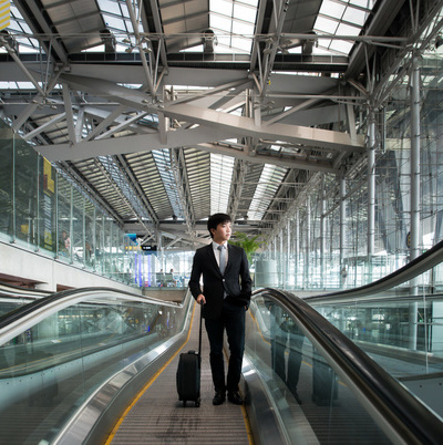 影剧院火灾的逃生方法